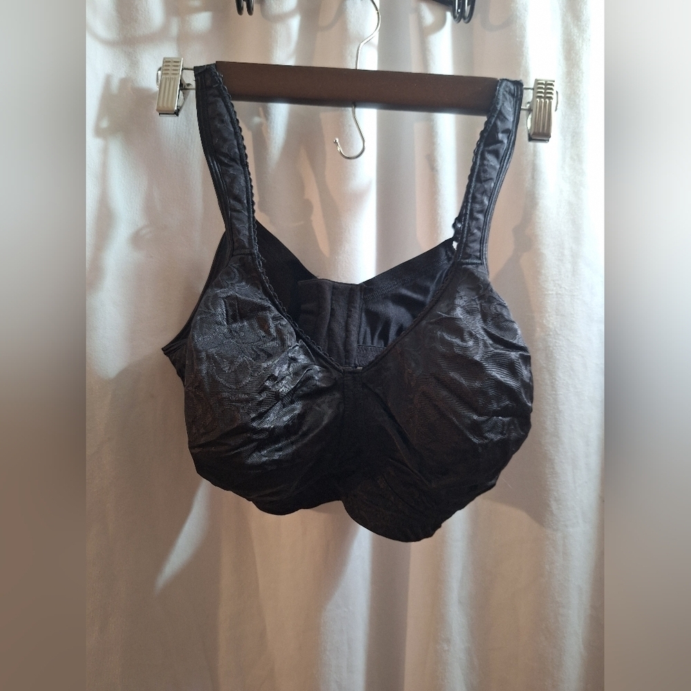 Playtex 42DD black bra